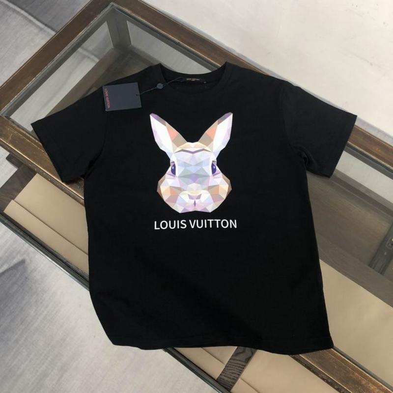 Louis Vuitton Men's T-shirts 751